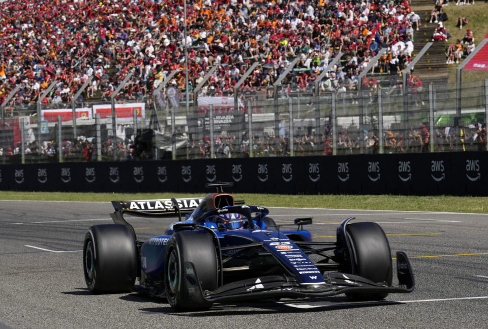 包含威廉姆斯横扫红牛二队,勒克莱尔点燃赛场的词条 包含威廉姆斯横扫红牛二队,勒克莱尔点燃赛场的词条