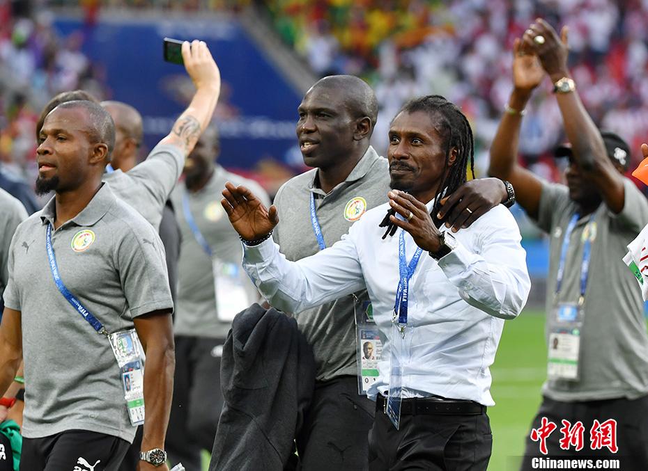 巴黎力克波兰，阿什拉夫统治全场